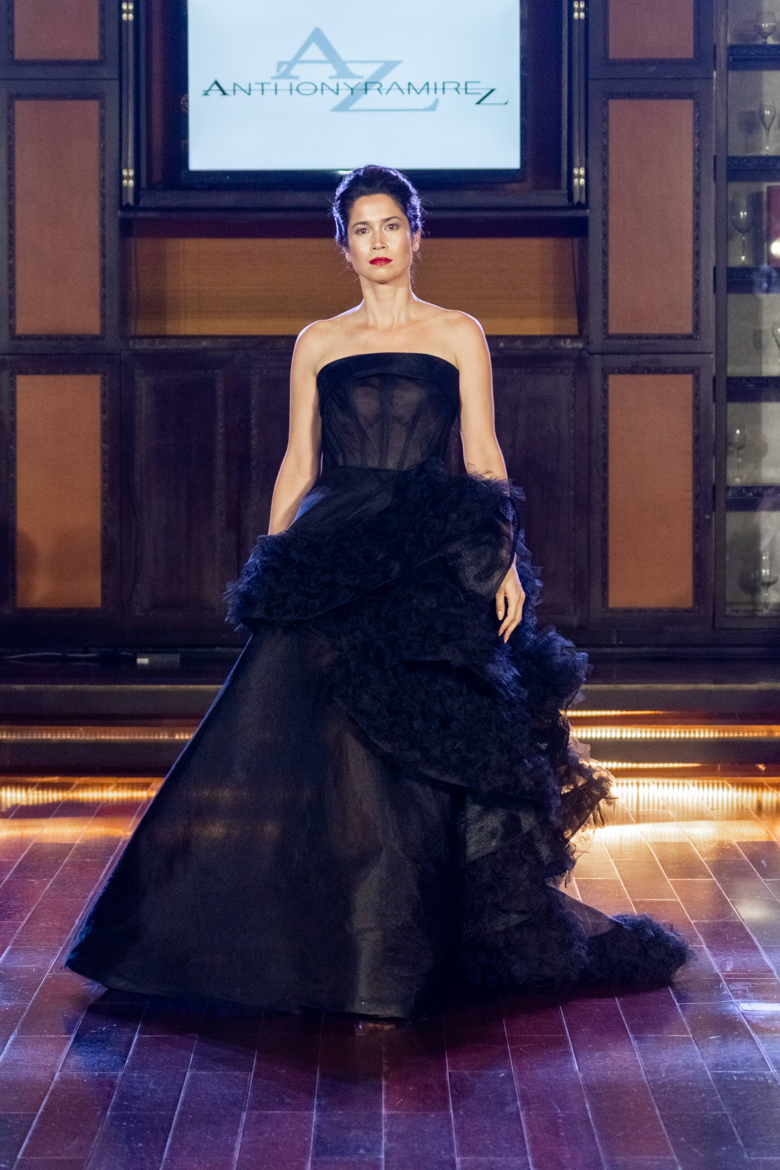 The Haute Couture Fashion Show At Sofitel's Art De Noel Metro.Style